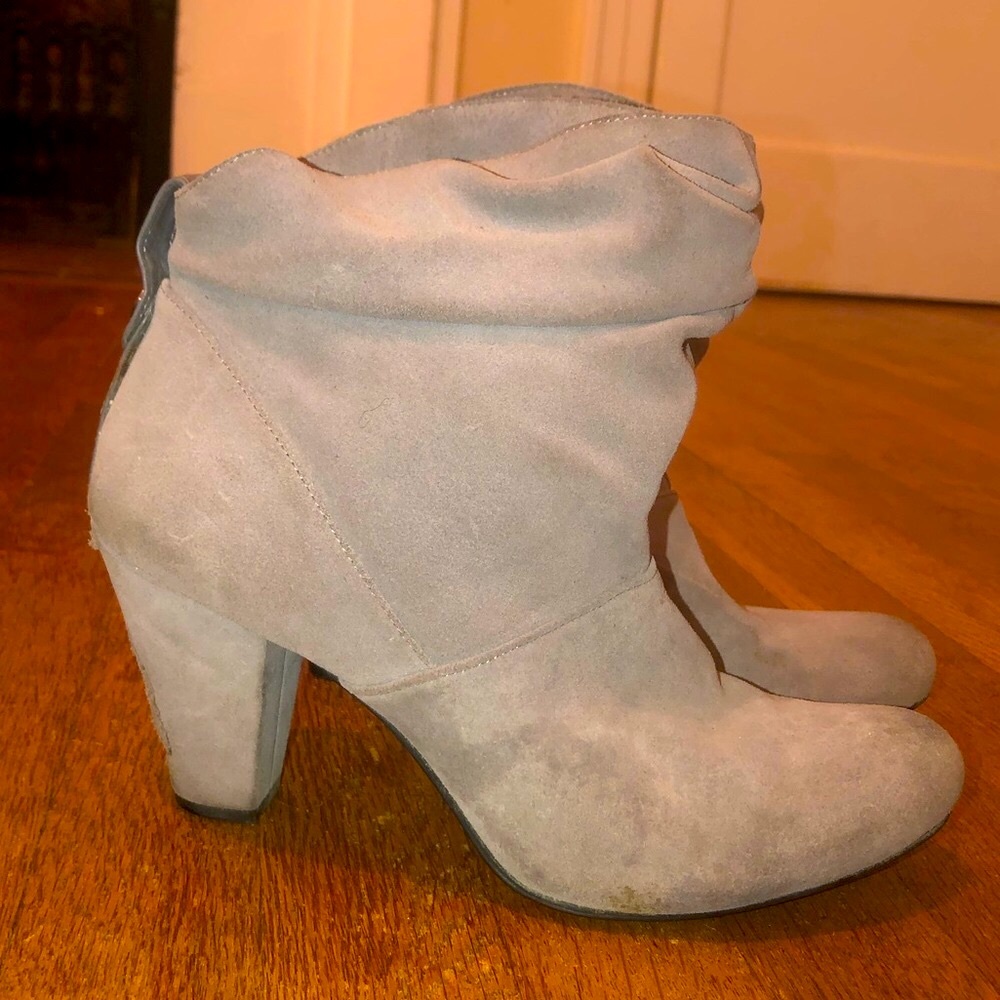BCBGeneration BG-Dash Suede Scrunch/Slouch Booties Size 7.5